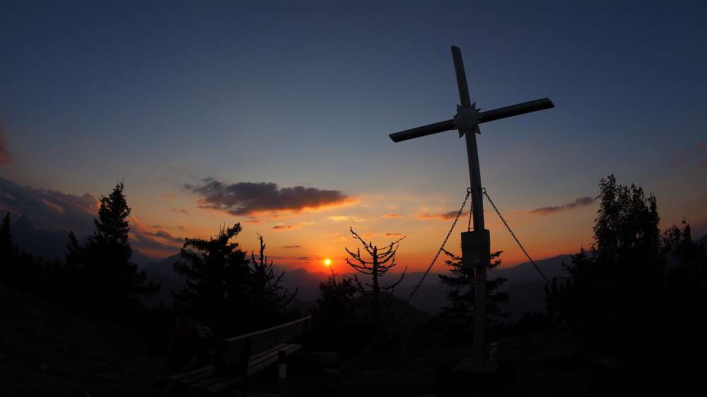 Foto: Datzi / Wandertour / Rundtour mit Überschreitung vom (Gr.) Geiger (1723m) zum Buchberg (1563m) / Der Sonnenuntergang / 04.10.2015 08:39:12