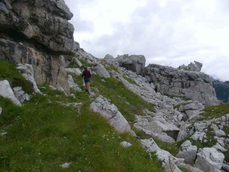 Foto: Wolfgang Lauschensky / Wandertour / Cima Coldai 2403m / Felsgrat oberhalb der Hütte / 27.08.2015 14:31:19
