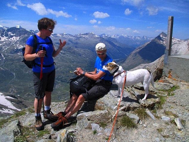 Foto: Andreas Koller / Wandertour / Panoramatour auf den Piz Lagalb (2959m) / Nein, Carla, wir haben selbst Verpflegung mit. Wir
brauchen nicht die Finnen anbetteln. :) / 05.09.2015 17:58:10
