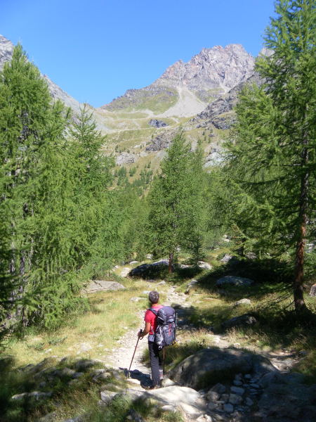 Foto: Wolfgang Lauschensky / Wandertour / Monte delle Forbici 2910m / links der Bocchetta delle Forbici ist unser Berg / 20.09.2015 13:12:24
