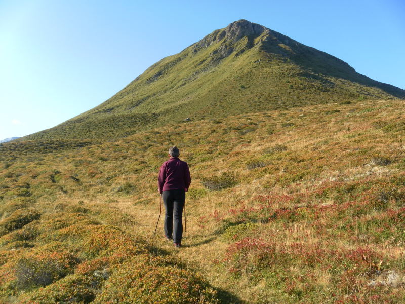 Foto: Wolfgang Lauschensky / Wandertour / Muttner Horn 2401m und Muttner Höhi 2000m / Nordrücken vom Muttner Horn / 23.09.2015 20:28:04