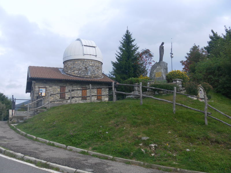 Foto: Wolfgang Lauschensky / Wandertour / Monte Palanzone 1436m von der Colma di Sormano / Observatorium Sormano / 25.09.2015 17:46:50