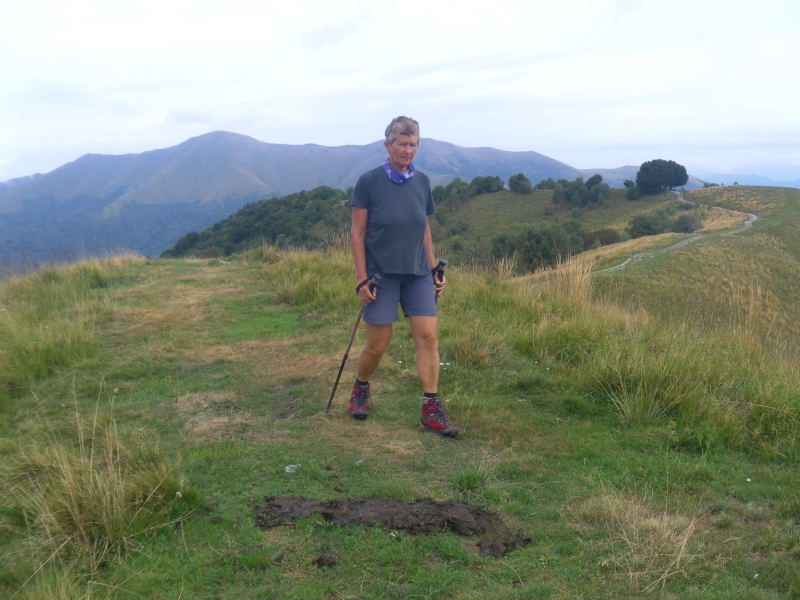 Foto: Wolfgang Lauschensky / Wandertour / Monte Palanzone 1436m von der Colma di Sormano / Monte Pianchetta vor Monte San Primo vom Monte Croce / 25.09.2015 17:45:53