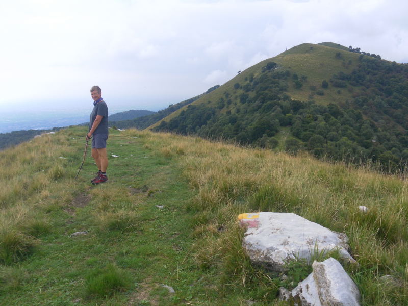 Foto: Wolfgang Lauschensky / Wandertour / Monte Palanzone 1436m von der Colma di Sormano / Monte Bul vom Monte Croce / 25.09.2015 17:45:42