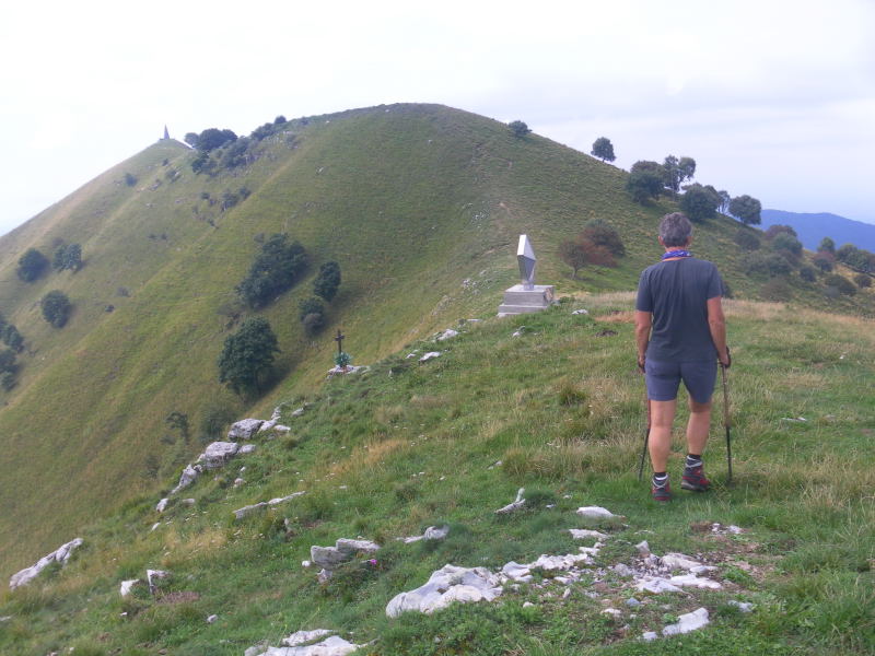 Foto: Wolfgang Lauschensky / Wandertour / Monte Palanzone 1436m von der Colma di Sormano / Monte Palanzone vom Monte Bul / 25.09.2015 17:45:21