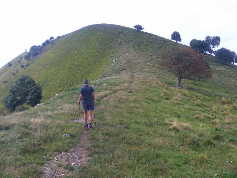 Foto: Wolfgang Lauschensky / Wandertour / Monte Palanzone 1436m von der Colma di Sormano / Nordrücken des Monte Palanzone / 25.09.2015 17:44:58