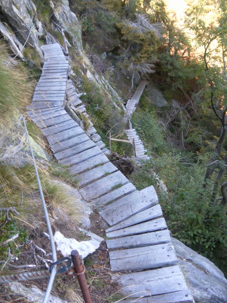 Foto: Wolfgang Lauschensky / Wandertour / Sassariente 1768m Runde von Monti della Motta / Brückensteig / 29.09.2015 23:53:41