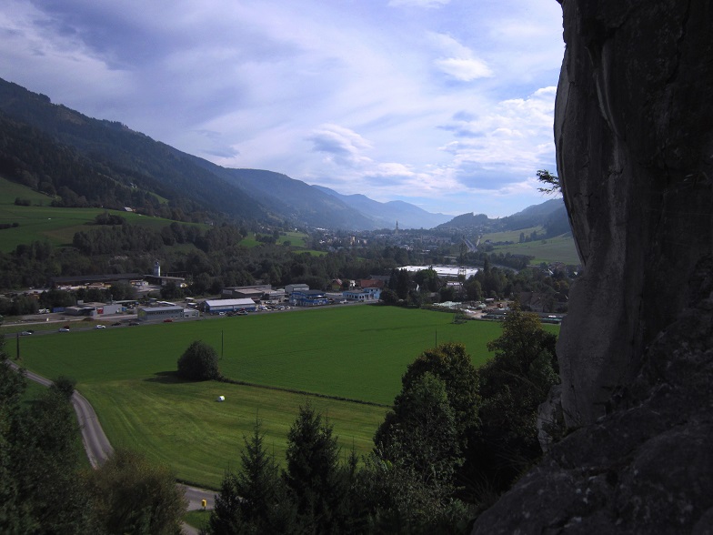 Foto: Andreas Koller / Klettersteigtour / Burgfels Klettersteig Strechau (835m) / 07.10.2015 01:25:24