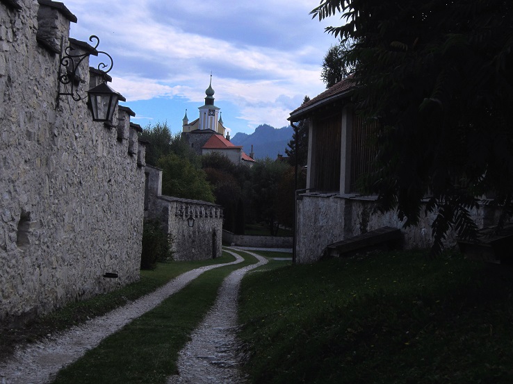 Foto: Andreas Koller / Klettersteigtour / Burgfels Klettersteig Strechau (835m) / 07.10.2015 01:21:59