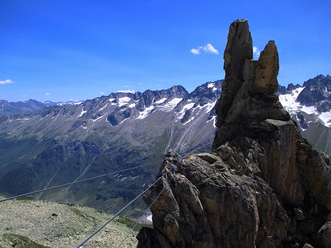 Foto: Andreas Koller / Klettersteigtour / Bergsee-Klettersteig Krokodil (2527m) / 3-Seilbrücke / 18.10.2015 03:58:59