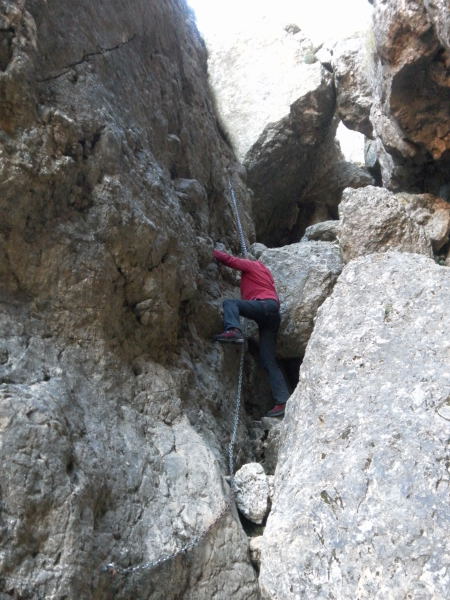 Foto: Wolfgang Lauschensky / Klettersteigtour / Monte Cornetto 1899m über Vajo Stretto / im Schluchtgrund / 01.11.2015 19:20:33