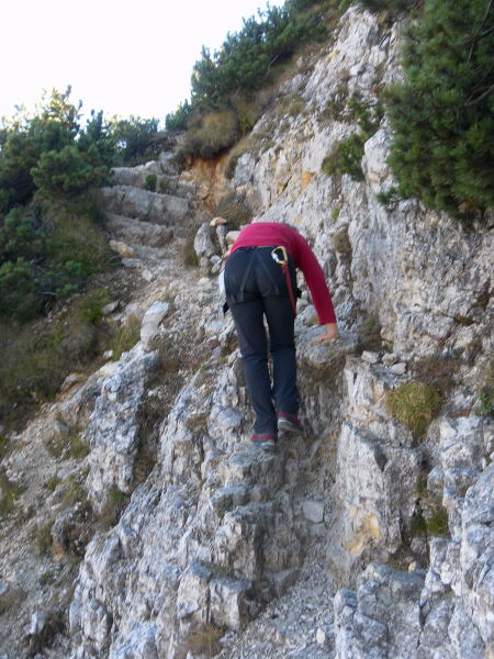 Foto: Wolfgang Lauschensky / Klettersteigtour / Monte Cornetto 1899m über Vajo Stretto / Gipfelzustieg / 01.11.2015 19:17:35