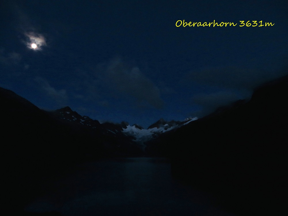 Foto: Andreas Koller / Wandertour / Oberaarhorn (3631m) / Zeitiger Aufbruch zum Oberaarhorn / 10.11.2015 02:52:10