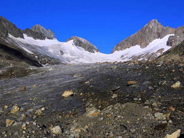 Foto: Andreas Koller / Wandertour / Oberaarhorn (3631m) / Zunge des Oberaargletschers und Oberaarhorn / 10.11.2015 02:50:27