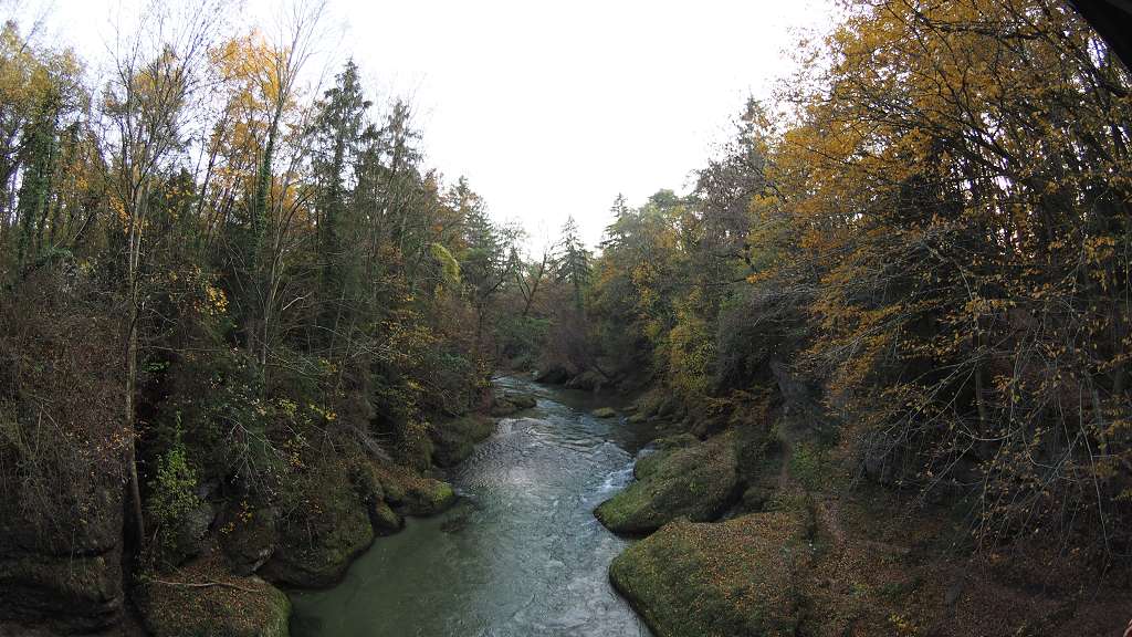 Foto: Datzi / Wandertour / Familienwanderung durch die wildromantische Erlaufschlucht in Purgstall / 14.11.2015 10:53:55