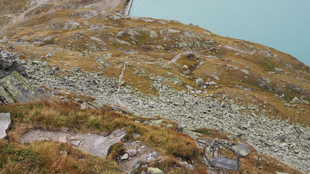 Foto: Datzi / Wandertour / Von der Rudolfshütte auf das Hohe Fürleg / Jetzt kommen wir zu den gesicherten Abstieg / 15.11.2015 13:17:25