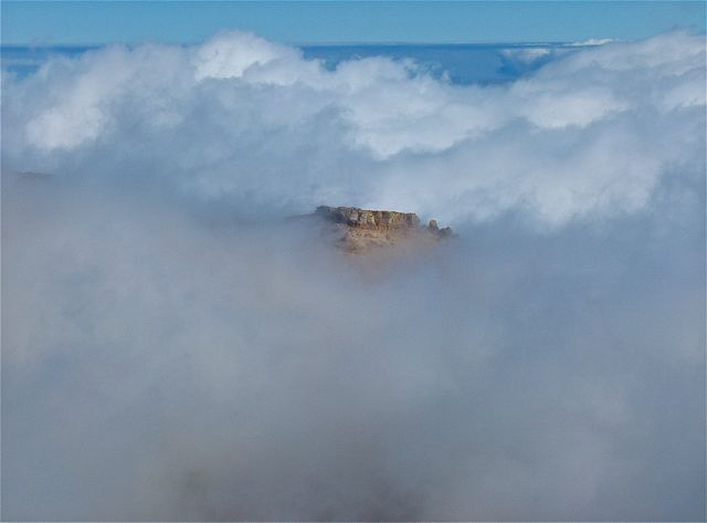 Foto: Walter Ruttinger / Wandertour / Teneriffa: Mt. Guajara via Mondlandschaft Paisaje Lunar / Corona-Wolken machen zu ... / 09.12.2015 19:48:29