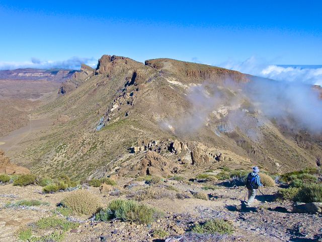 Foto: Walter Ruttinger / Wandertour / Teneriffa: Mt. Guajara via Mondlandschaft Paisaje Lunar / Corona Wolkenschicht wieder mal im Anzug / 09.12.2015 19:49:43