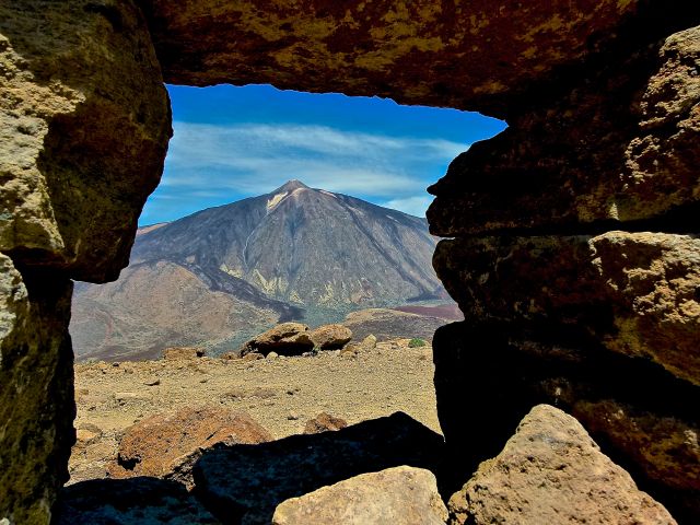 Foto: Walter Ruttinger / Wandertour / Teneriffa: Mt. Guajara via Mondlandschaft Paisaje Lunar / On Top Fenster zum Teide / 09.12.2015 19:38:25