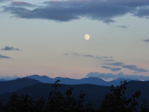 Foto: Manfred Karl / Wandertour / Monte Sabotino, 609 m / Abendstimmung über Gonjace / 12.12.2015 18:41:20