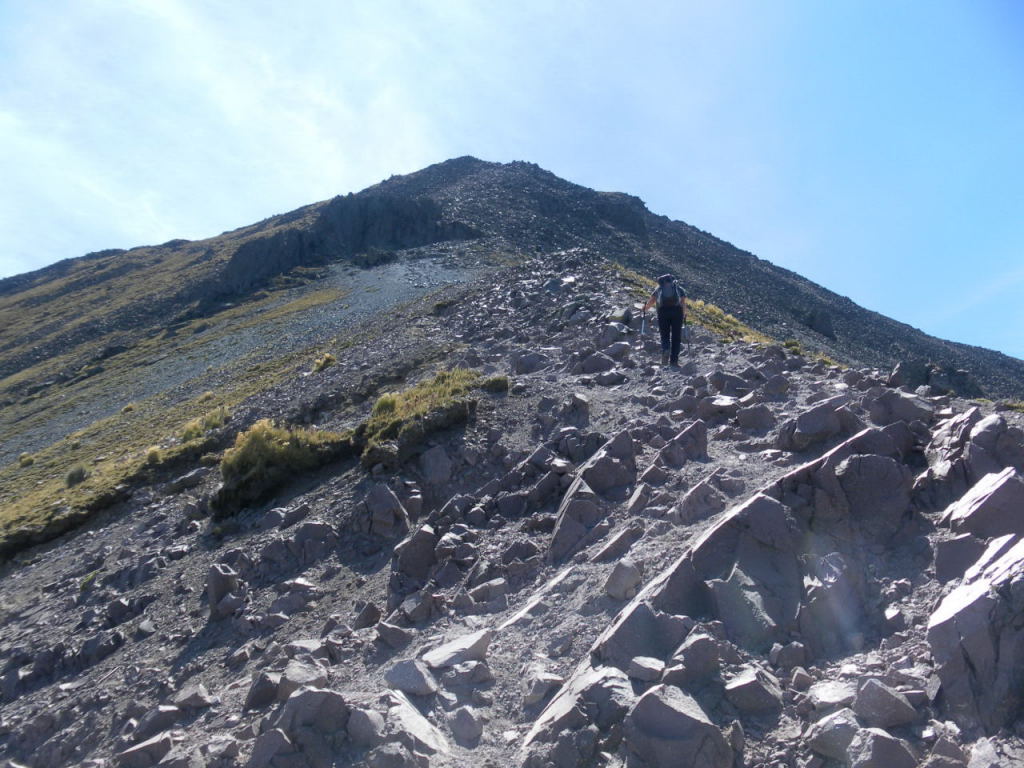 Foto: Wolfgang Lauschensky / Wandertour / Malinche oder Malintzin 4461m / Nordrücken zur Felsbarriere / 21.12.2015 00:11:38