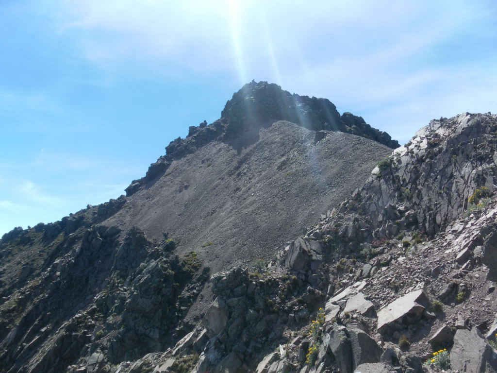 Foto: Wolfgang Lauschensky / Wandertour / Malinche oder Malintzin 4461m / Malinche vom Vorgipfel / 21.12.2015 00:10:55