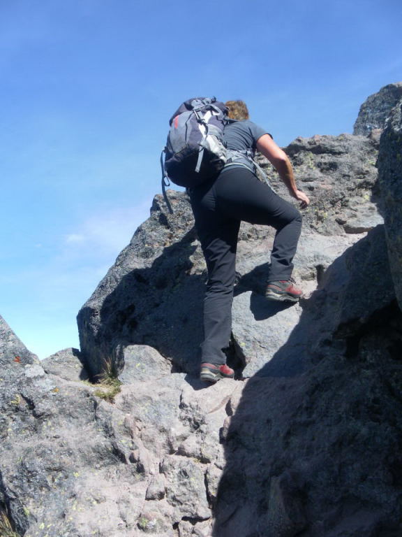 Foto: Wolfgang Lauschensky / Wandertour / Malinche oder Malintzin 4461m / Gipfelfelsrinne / 21.12.2015 00:10:40