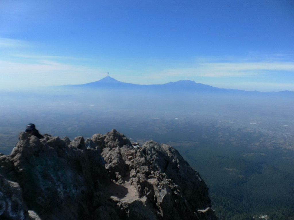 Foto: Wolfgang Lauschensky / Wandertour / Malinche oder Malintzin 4461m / Popocatepetl und Iztaccihuatl / 21.12.2015 00:10:16