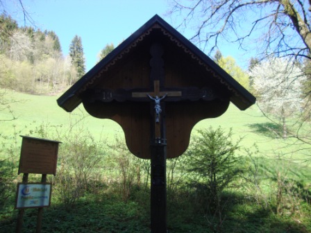Foto: Wolfgang Dröthandl / Wandertour / Hainfelder Kirchenberg und Lindenstein / Pestkreuz / 18.04.2016 13:27:28