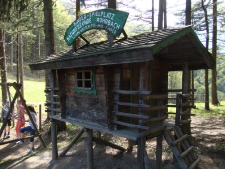 Foto: Wolfgang Dröthandl / Wandertour / Hainfelder Kirchenberg und Lindenstein / Bei der Lindensteinhütte / 18.04.2016 13:20:40