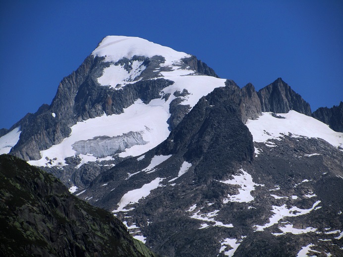 Foto: Andreas Koller / Wandertour / Sidelhorn mit Gletscherblick (2764m) / Galenstock (3586m) / 25.04.2016 02:05:50