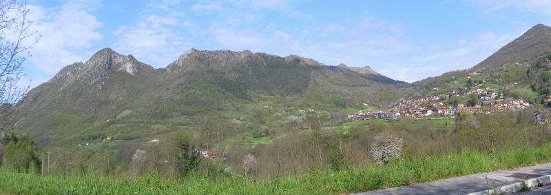 Foto: Wolfgang Lauschensky / Wandertour / Corna Trentapassi und Monte Vignole / Punta Cunicolo, Monte Vignole und Corna Trentapassi von Zone / 26.04.2016 19:08:00