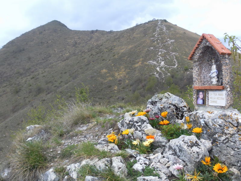 Foto: Wolfgang Lauschensky / Wandertour / Corna Trentapassi und Monte Vignole / Corna Trentapassi vom Gedenkplatz für Enrica / 26.04.2016 19:05:57