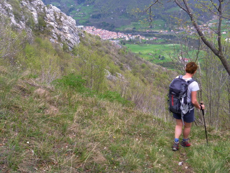 Foto: Wolfgang Lauschensky / Wandertour / Corna Trentapassi und Monte Vignole / Abstieg nach Zone / 26.04.2016 19:03:13