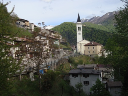 Foto: Wolfgang Dröthandl / Wandertour / Ta Lipa Pot - Wanderrunde im Val Resia / Ortskern von Stolvizza / 02.05.2016 08:15:34