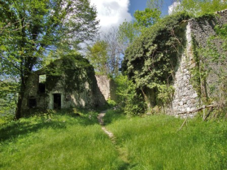 Foto: Wolfgang Dröthandl / Wandertour / Moggessa di qua, Moggessa di la und Stavoli - vergessene Dörfer in Friaul / Ankunft in Moggessa di qua / 10.05.2016 13:51:30