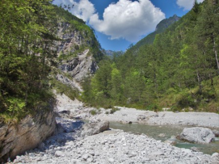 Foto: Wolfgang Dröthandl / Wandertour / Moggessa di qua, Moggessa di la und Stavoli - vergessene Dörfer in Friaul / 10.05.2016 13:42:43