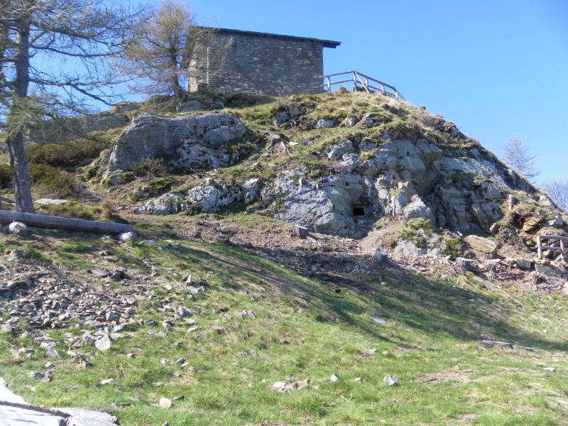 Foto: Wolfgang Lauschensky / Wandertour / Monte Legnoncino 1714m / unter der Chiesetta San Sfirio / 05.06.2016 18:19:03