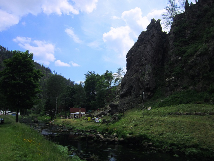 Foto: Andreas Koller / Klettersteigtour / Via ferrata Ledova Stena (444m) / Rückblick zum Kletterfelsen / 10.06.2016 03:54:03