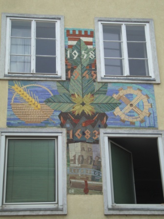 Foto: Wolfgang Dröthandl / Wandertour / Wiener Bezirks - Kulturwanderweg 23: Liesing / In der Dirmhirngasse (Zeitleiste zur Geschichte Liesings) / 13.06.2016 12:56:36