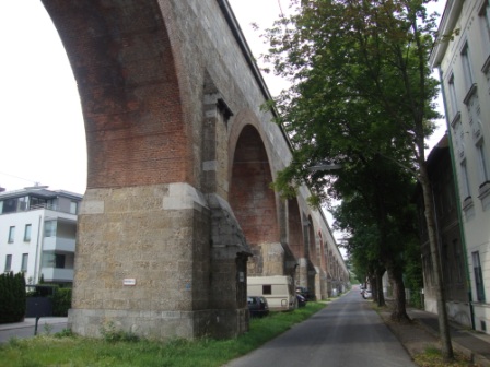 Foto: Wolfgang Dröthandl / Wandertour / Wiener Bezirks - Kulturwanderweg 23: Liesing / Obere Aquäduktgasse (1. Wiener Hochquellleitung) / 13.06.2016 12:53:38