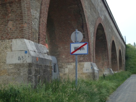 Foto: Wolfgang Dröthandl / Wandertour / Wiener Bezirks - Kulturwanderweg 23: Liesing / Hier beginnt Perchtoldsdorf... / 13.06.2016 12:52:52