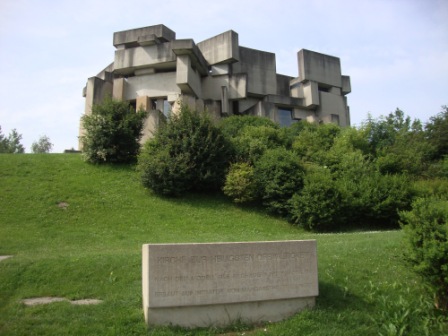 Foto: Wolfgang Dröthandl / Wandertour / Wiener Bezirks - Kulturwanderweg 23: Liesing / Wotrubakirche auf dem Georgenberg / 13.06.2016 12:44:10