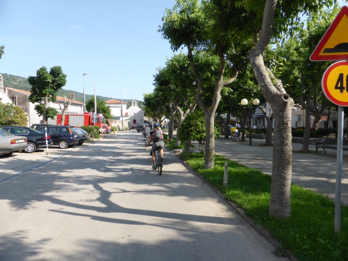 Foto: Manfred Karl / Mountainbiketour / Mit dem Bike von Krk nach Cres / Einrollen in Cres / 01.07.2016 20:07:13