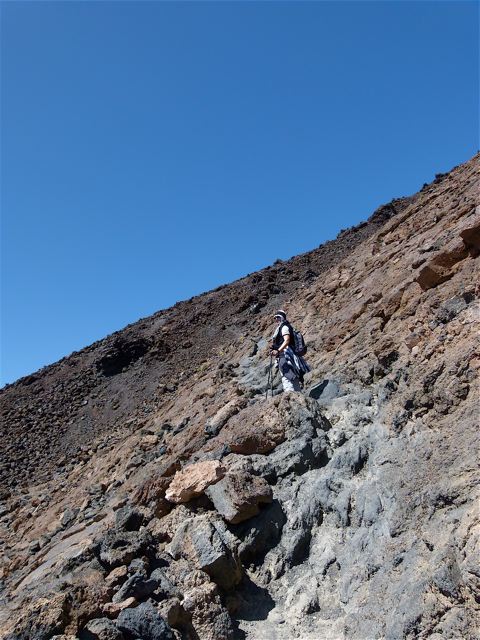 Foto: Walter Ruttinger / Wandertour / Teneriffa Pico del Teide direkt. Seriös dokumentierte / Anstieg Nähe Refugio / 11.08.2016 16:04:08