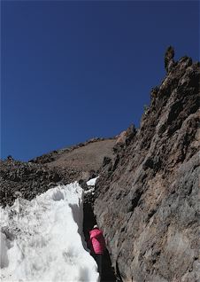 Foto: Walter Ruttinger / Wandertour / Teneriffa Pico del Teide direkt. Seriös dokumentierte / Passage im Winter nach Zutrittskontrolle / 11.08.2016 15:57:26