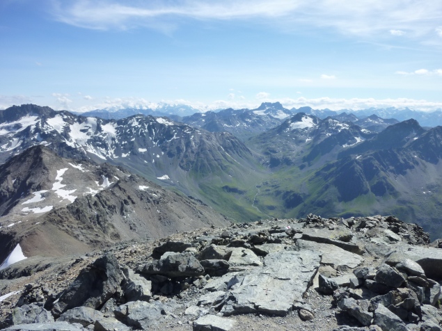 Foto: Manfred Karl / Klettertour / Schwarzhorn (3147 m), Ostgrat / Gipfelschau bis in die Bernina / 04.12.2016 19:27:03