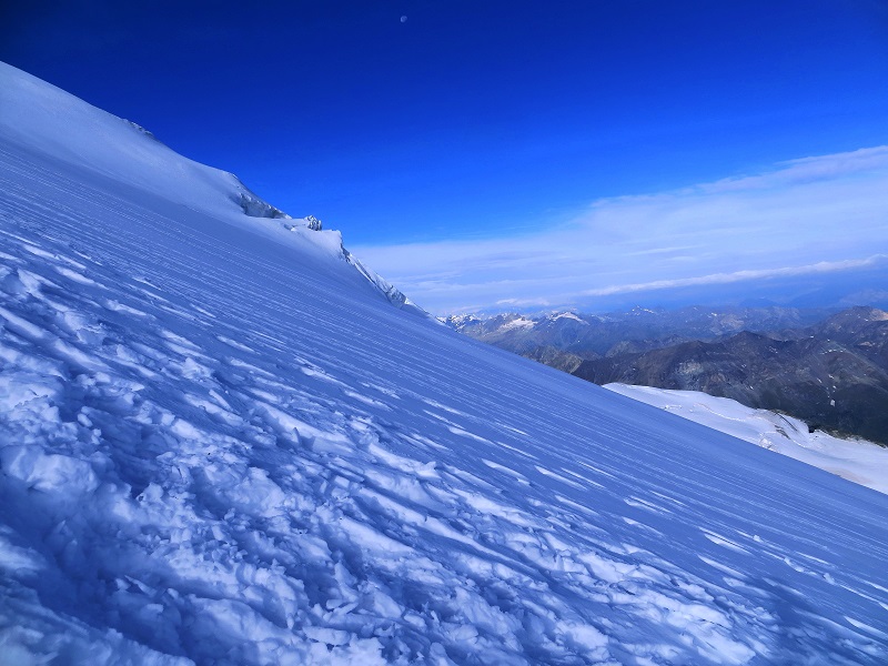 Foto: Andreas Koller / Wandertour / 4000er-Tour Bishorn (4153m) / 02.02.2017 02:57:18