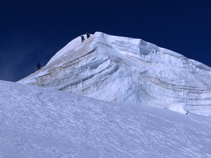 Foto: Andreas Koller / Wandertour / 4000er-Tour Bishorn (4153m) / 02.02.2017 02:55:26