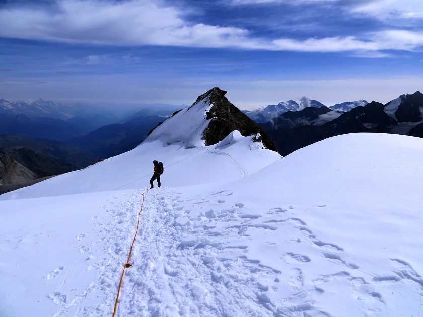 Foto: Andreas Koller / Wandertour / 4000er-Tour Bishorn (4153m) / 02.02.2017 02:52:36